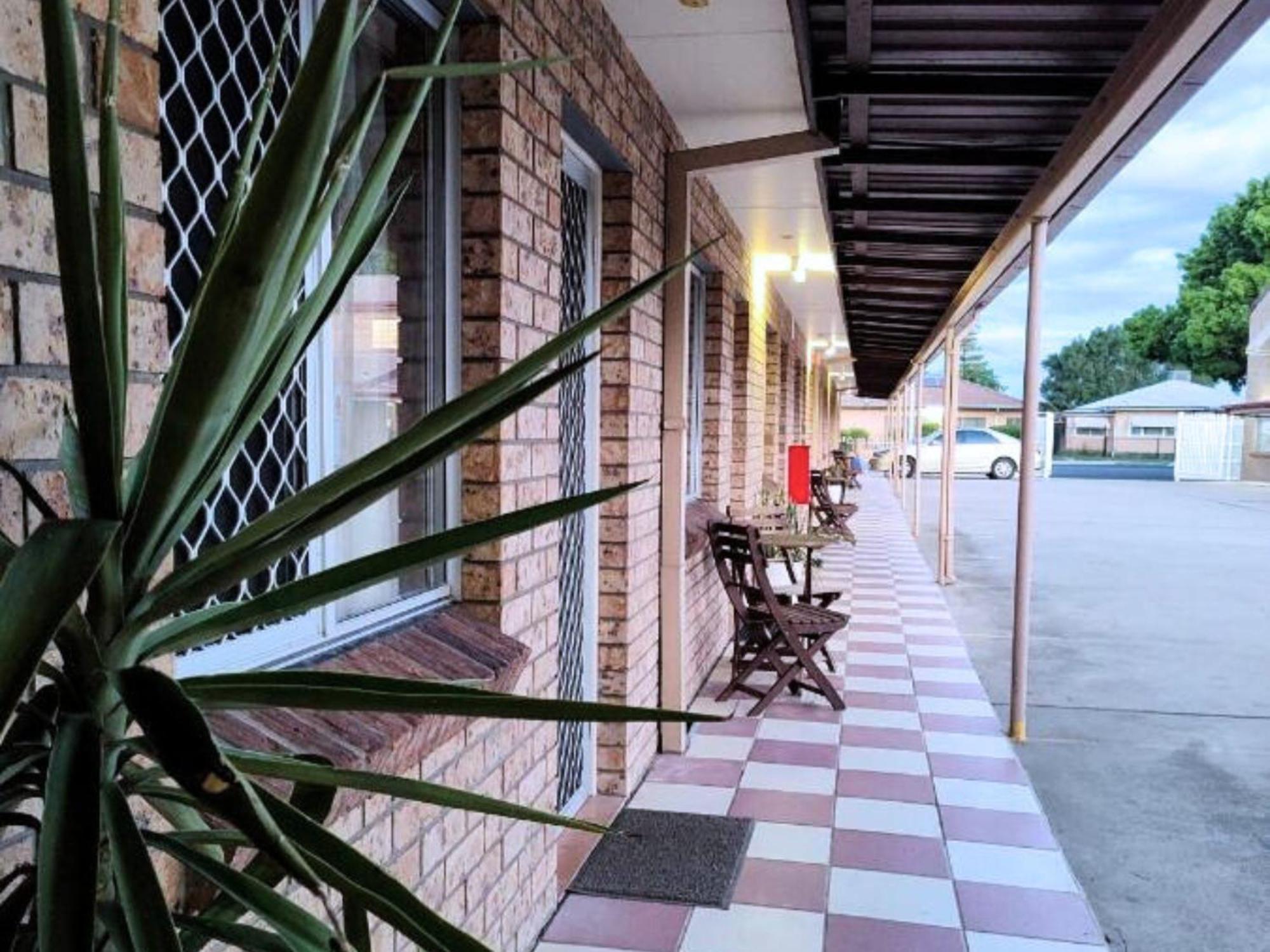 The Phoenix Artesian Spa Resort And Accommodation モーリー エクステリア 写真