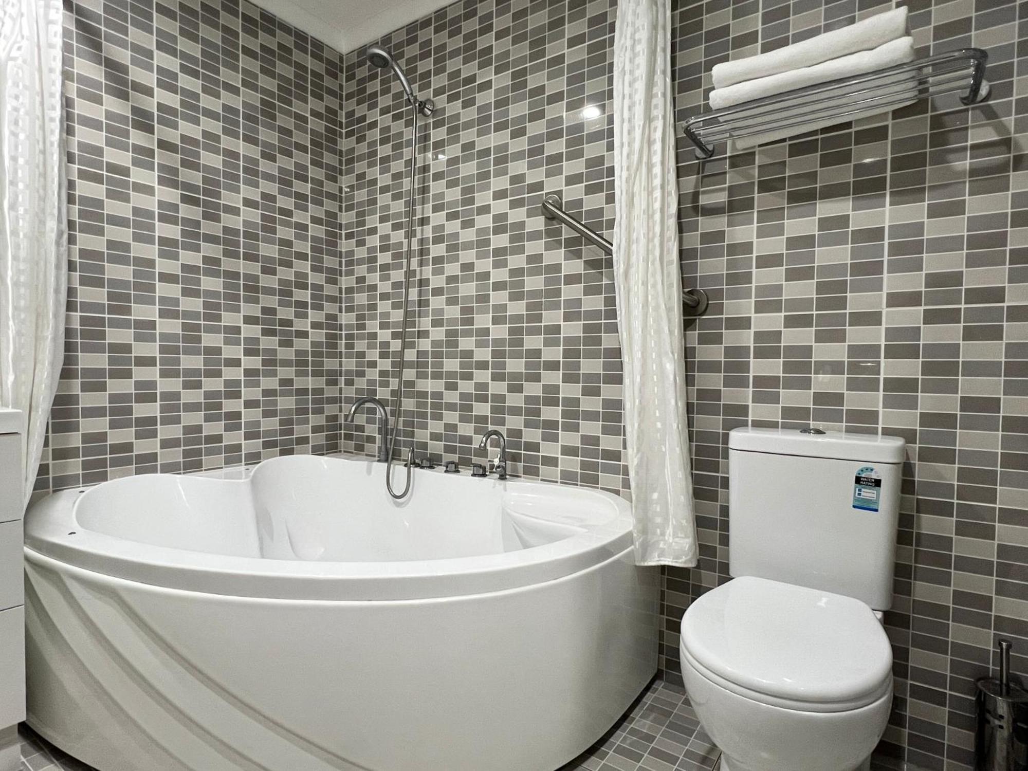 The Phoenix Artesian Spa Resort And Accommodation モーリー エクステリア 写真